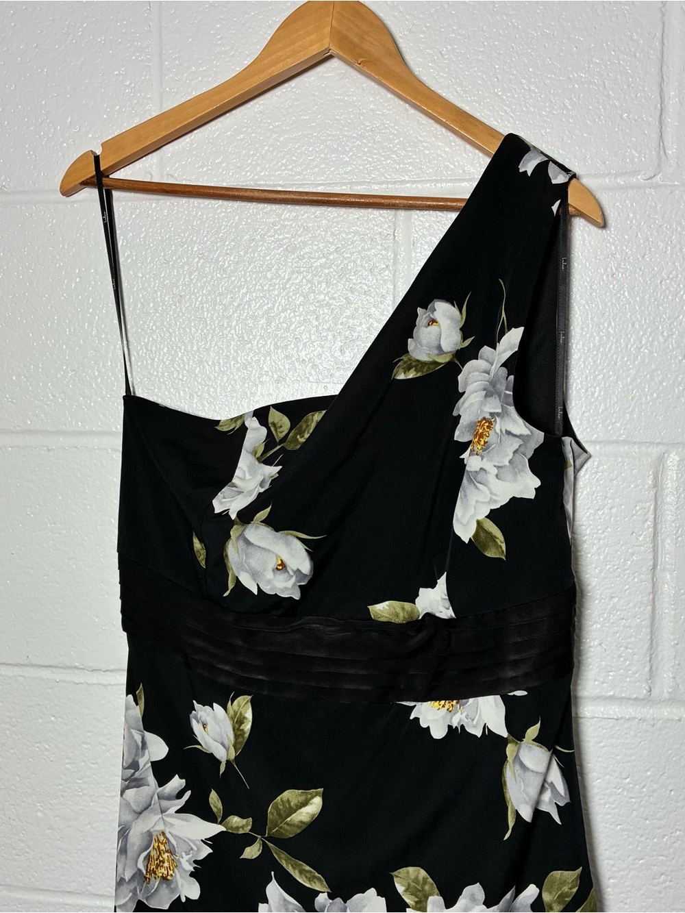Lulus Save Me a Dance floral one shoulder black dress - Picture 4 of 8